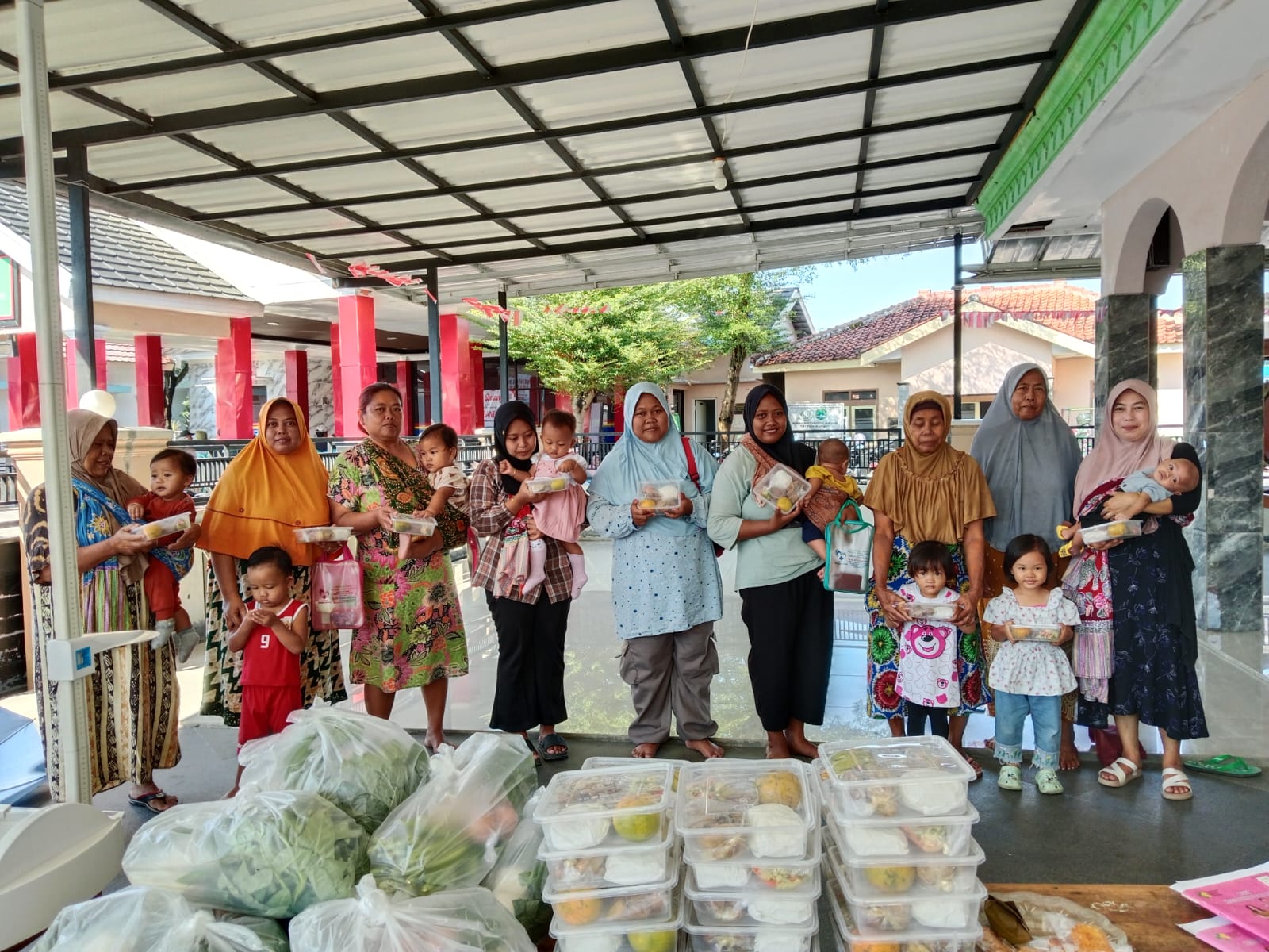 Kegiatan Pemberian Makanan Tambahan bagi Balita dan Ibu Hamil Desa Bantarjati